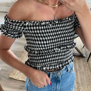 Black & White Ruched Crop Top w/Ruffles